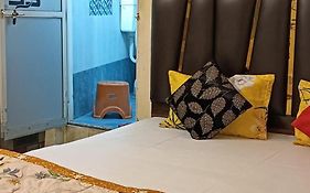 Parvati Home Stay